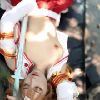 cutie-pie-cute-ATFM-Tsubaki-cosplay-Yuuki-Asuna---Sword-Art-Online-leaked