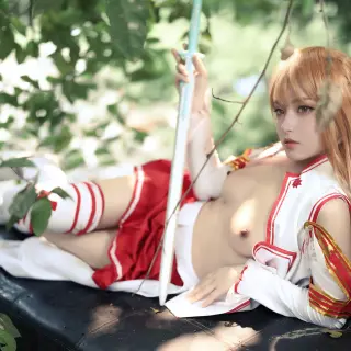 teen-hot-girl-ATFM-Tsubaki-cosplay-Yuuki-Asuna---Sword-Art-Online-onlyfans-leak