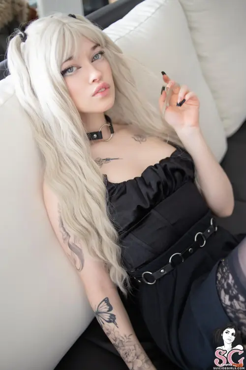 cutie-pie-Narumi-Mia-Yokai-Shinigami-Cosplay-leaked-pics.webp